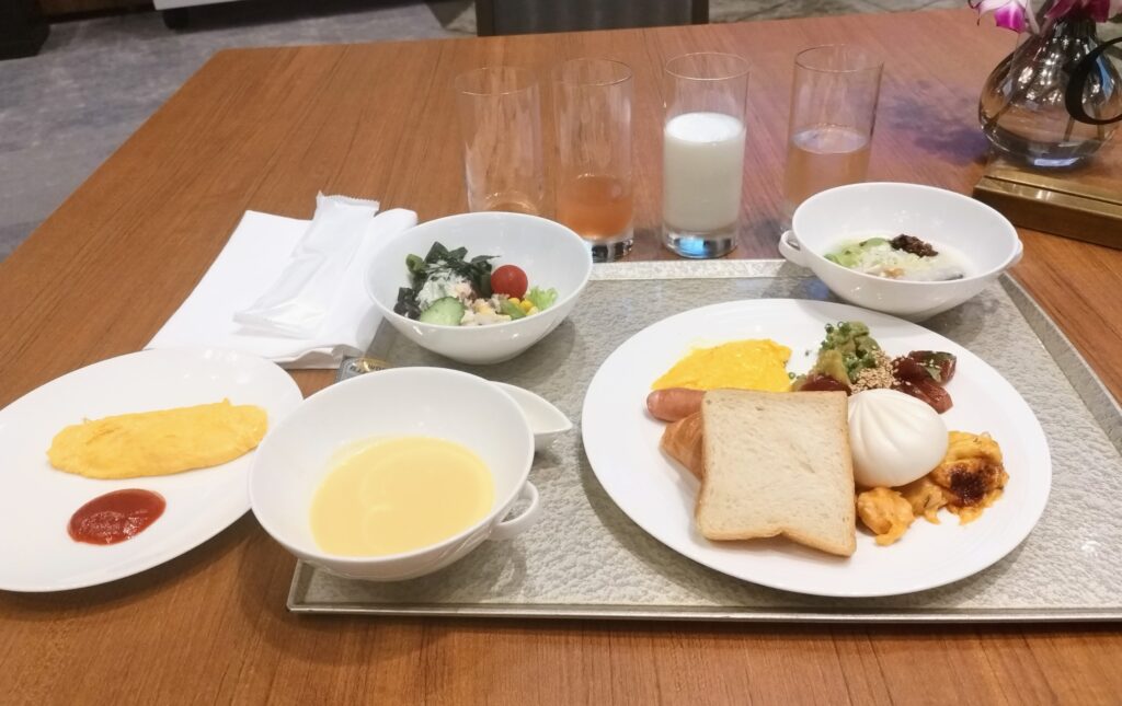 THE KAHALA HOTEL&RESORT YOKOHAMA（ザ・カハラ・ホテル＆リゾート 横浜）の朝食ビュッフェで食べたメニューの写真