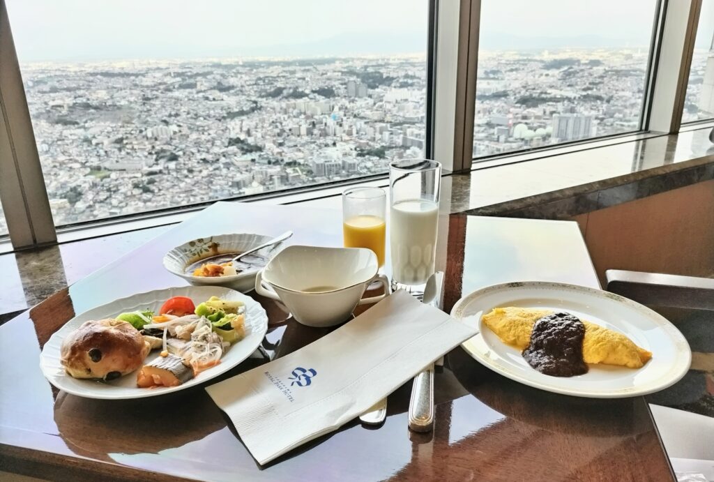 横浜ロイヤルパークホテルのクラブラウンジの朝食で食べたメニューの写真